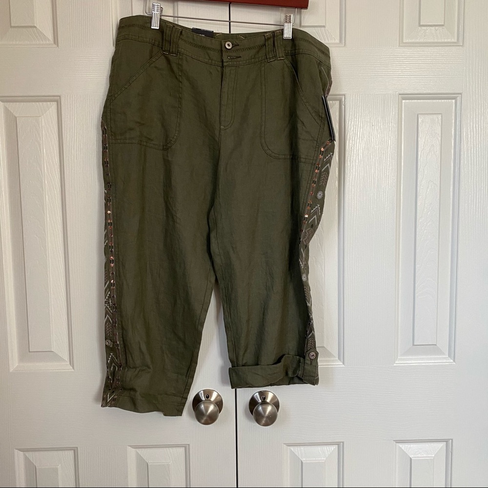 INC new army green southwest linen Capri short 16